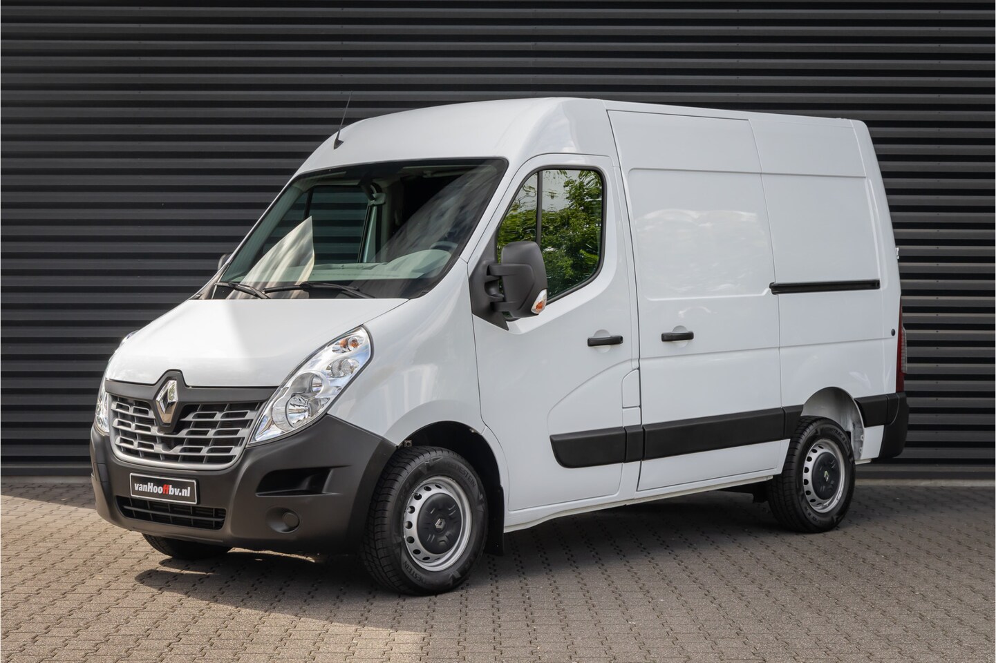 Renault Master - T35 2.3 dCi L1H2 -Euro 6 -2 schuifdeuren- - AutoWereld.nl