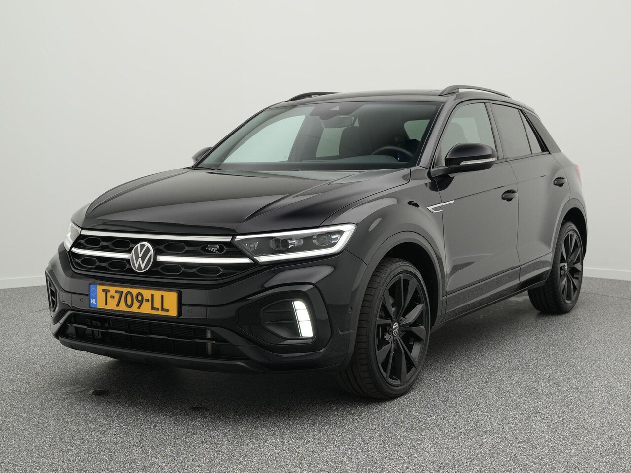 Volkswagen T-Roc - R-Line 1.5 TSI 150 PK DSG | LED Matrix IQ | Panoramadak | Keyless | Achteruitrijcamera | B - AutoWereld.nl