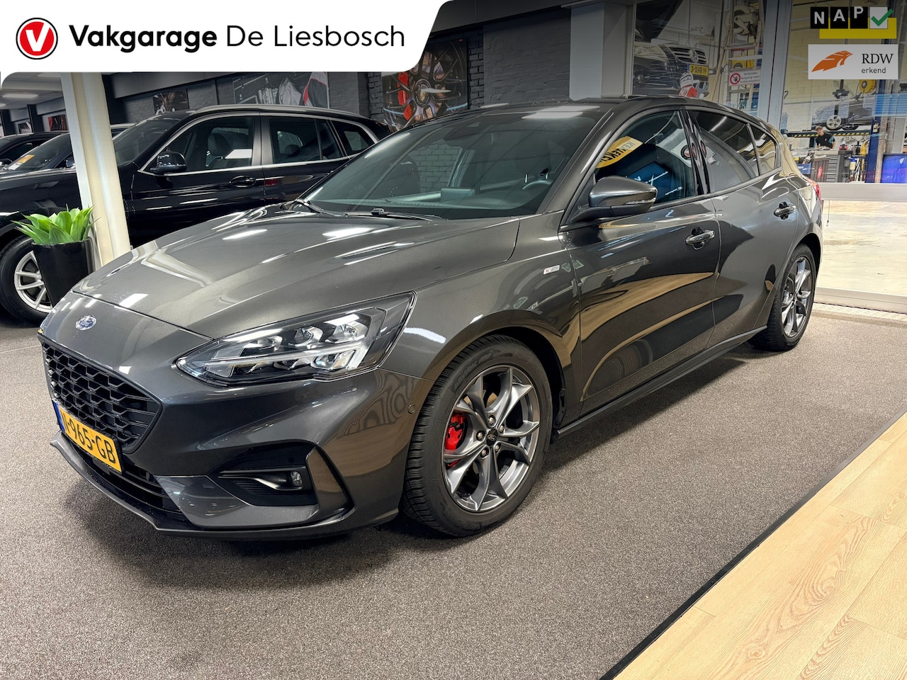 Ford Focus - 1.0 EcoBoost Hybrid ST Line X Business /camera / B&O / stoel en stuur verwarming - AutoWereld.nl