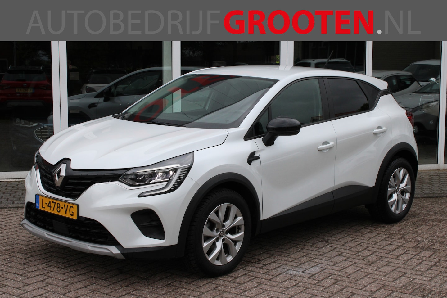 Renault Captur - 1.0 TCe 90 Business Zen//Navi//Trekhaak!! - AutoWereld.nl