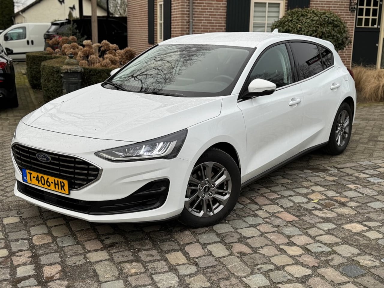 Ford Focus - 1.0 EcoBoost Hybrid Titanium Navi,ecc,lmv,pdc v en a, led - AutoWereld.nl