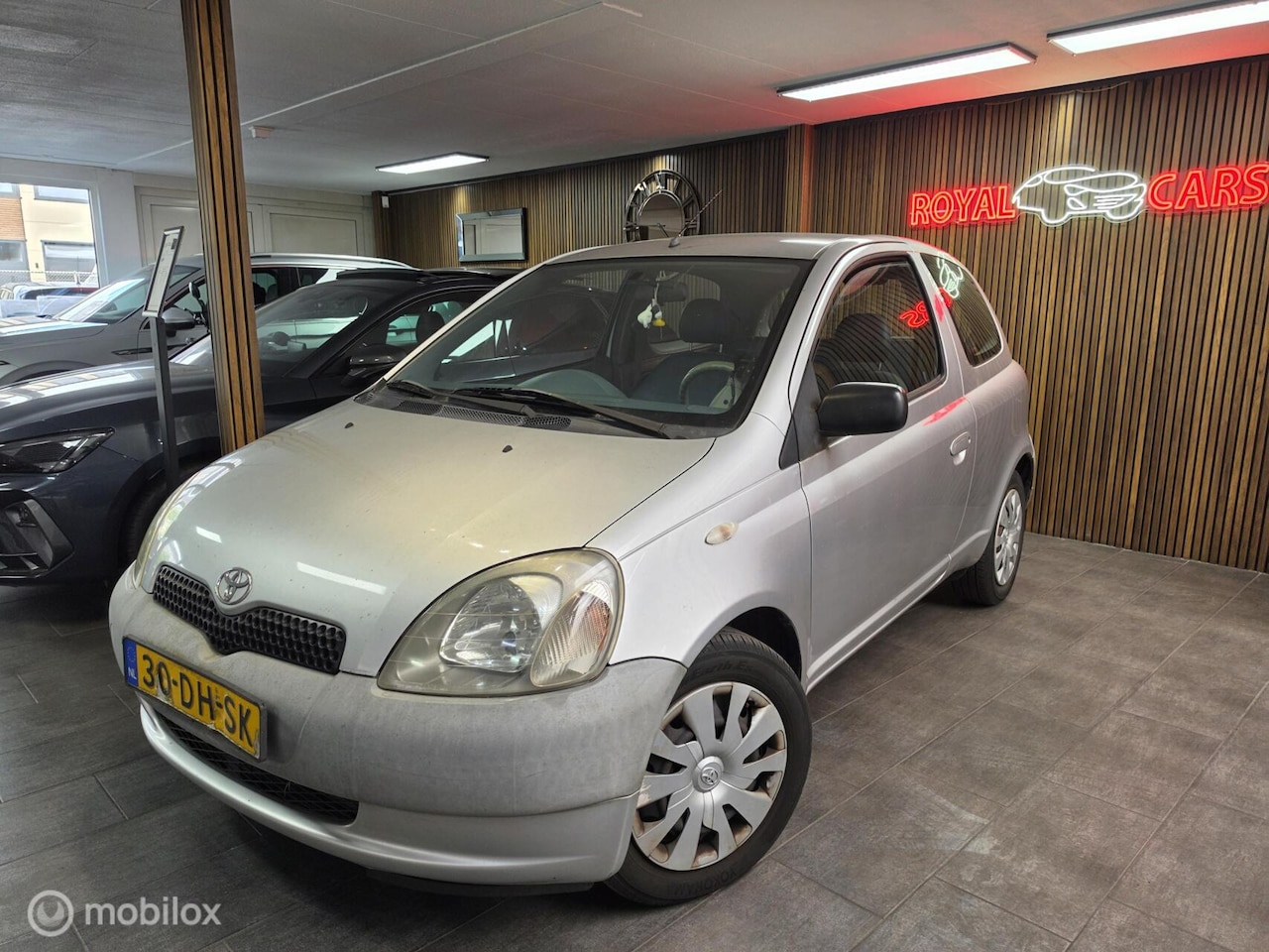 Toyota Yaris - 1.0-16V VVT-i /1 jaar APK - AutoWereld.nl