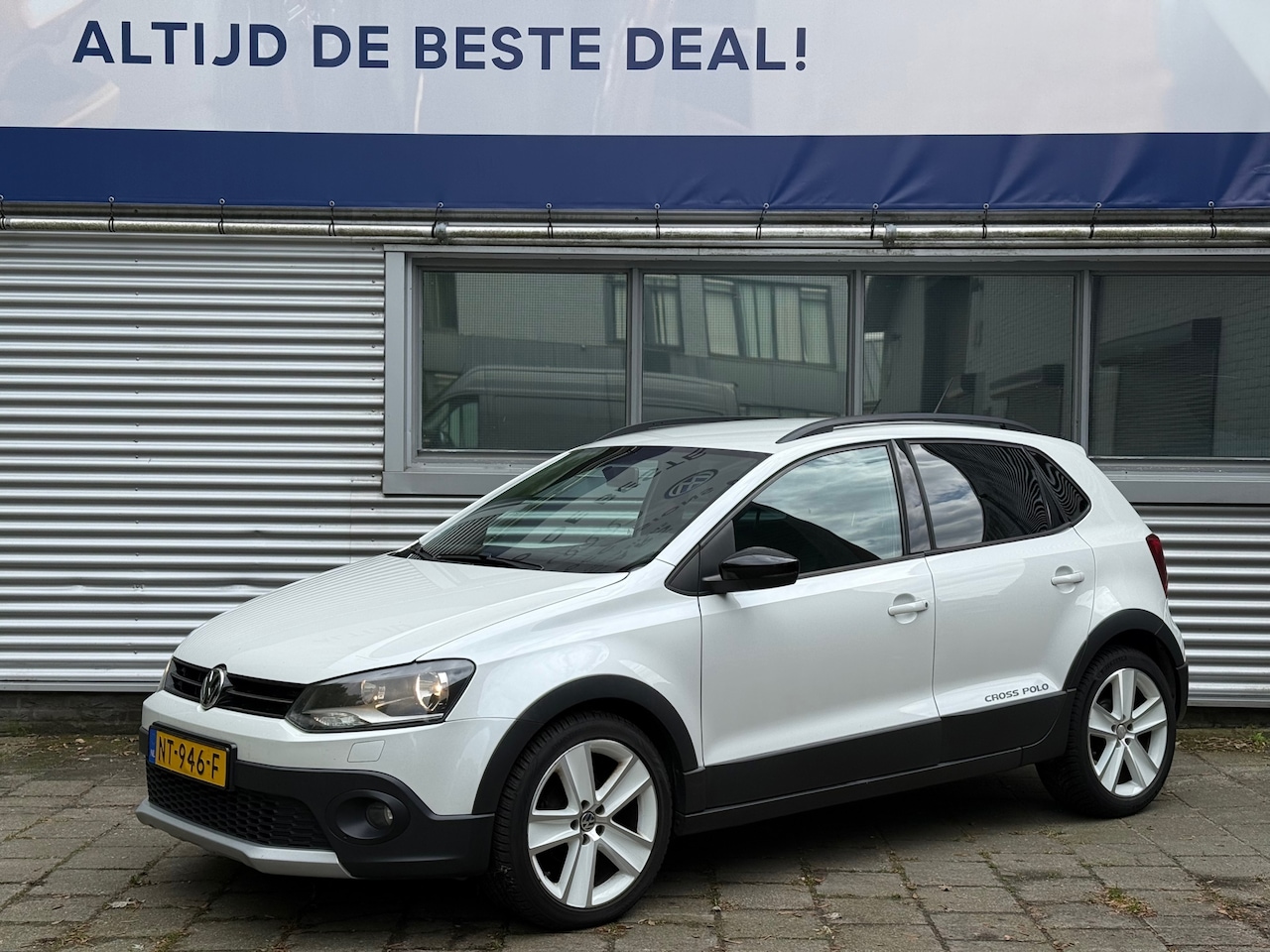 Volkswagen Polo - 1.6 TDI Cross BlueMotion R-Line Edition l Cruise l Airco l - AutoWereld.nl