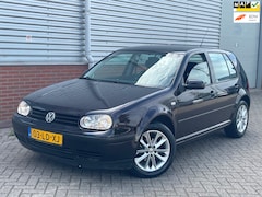 Volkswagen Golf - 1.6 Highline Automaat Dealeronderhouden