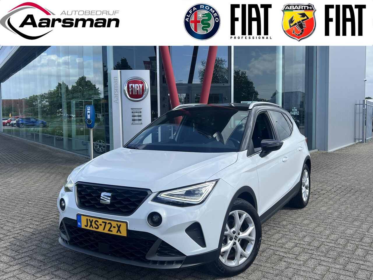SEAT Arona - 1.0 TSI FR | Camera | LED | Adaptive cruise | Carplay | Climate control | Virtual cockpit - AutoWereld.nl