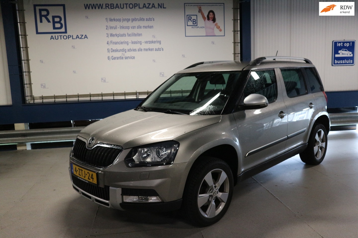 Skoda Yeti Outdoor - 1.2 TSI AUTOMAAT / VOLLEDIG DEALER ONDERHOUDEN ! ! ! - AutoWereld.nl