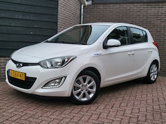 Hyundai i20 - 1.2i i-Deal - Navi - Afneembare trekhaak - N.A.P