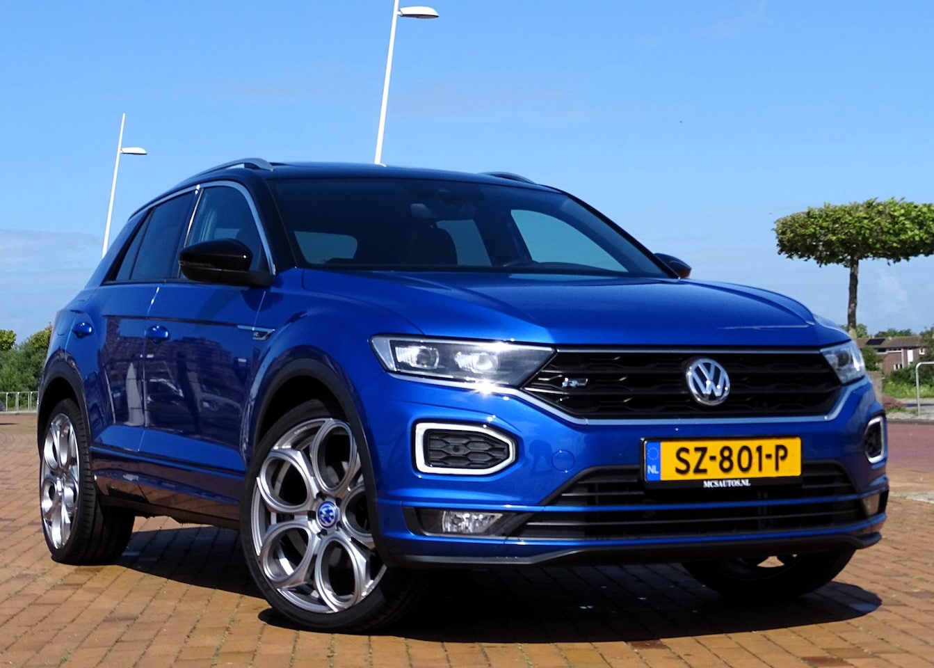 Volkswagen T-Roc - 1.5 TSI R-Line Automaat Pano Virtual Carplay - AutoWereld.nl