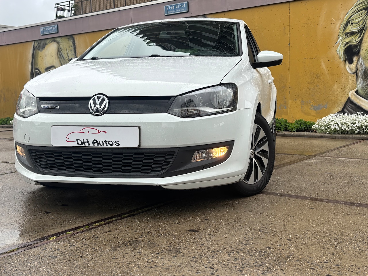 Volkswagen Polo - 1.0 BlueMotion Edition LM velgen | navi! | 5 deuren| privacy glass - AutoWereld.nl