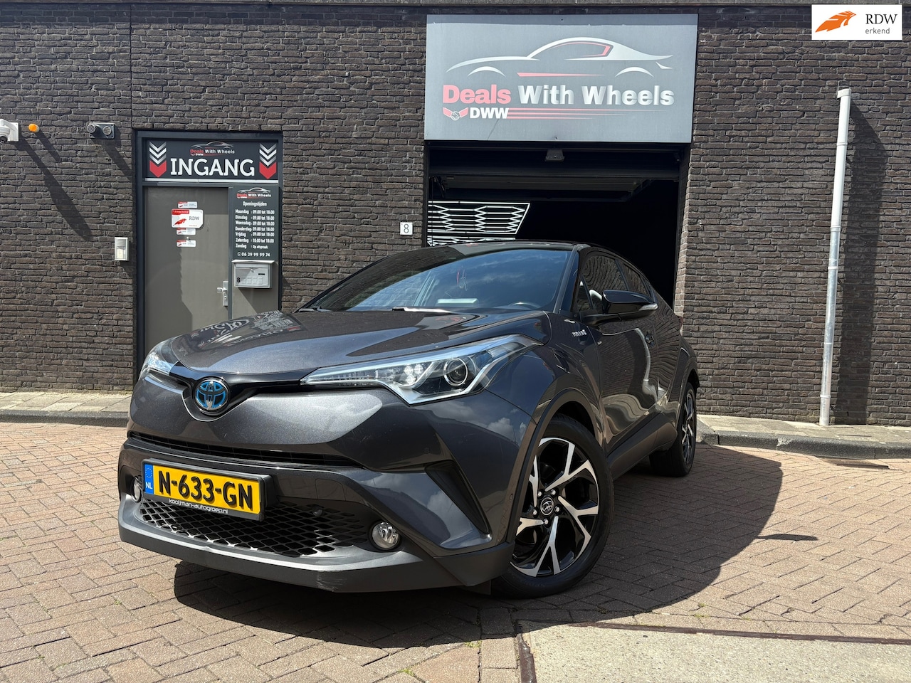 Toyota C-HR - 1.8 Hybrid Bi-Tone 1.8 Hybrid Bi-Tone - AutoWereld.nl