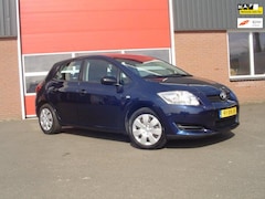 Toyota Auris - 1.6-16V Terra / Airco / trekhaak / NAP