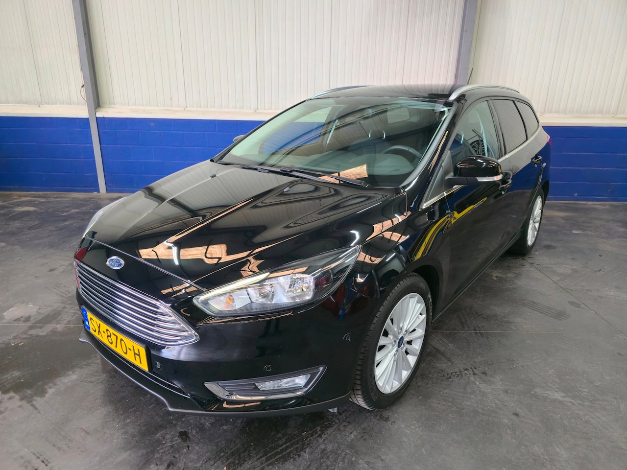 Ford Focus Wagon - 1.5 Titanium 1.5 Titanium - AutoWereld.nl