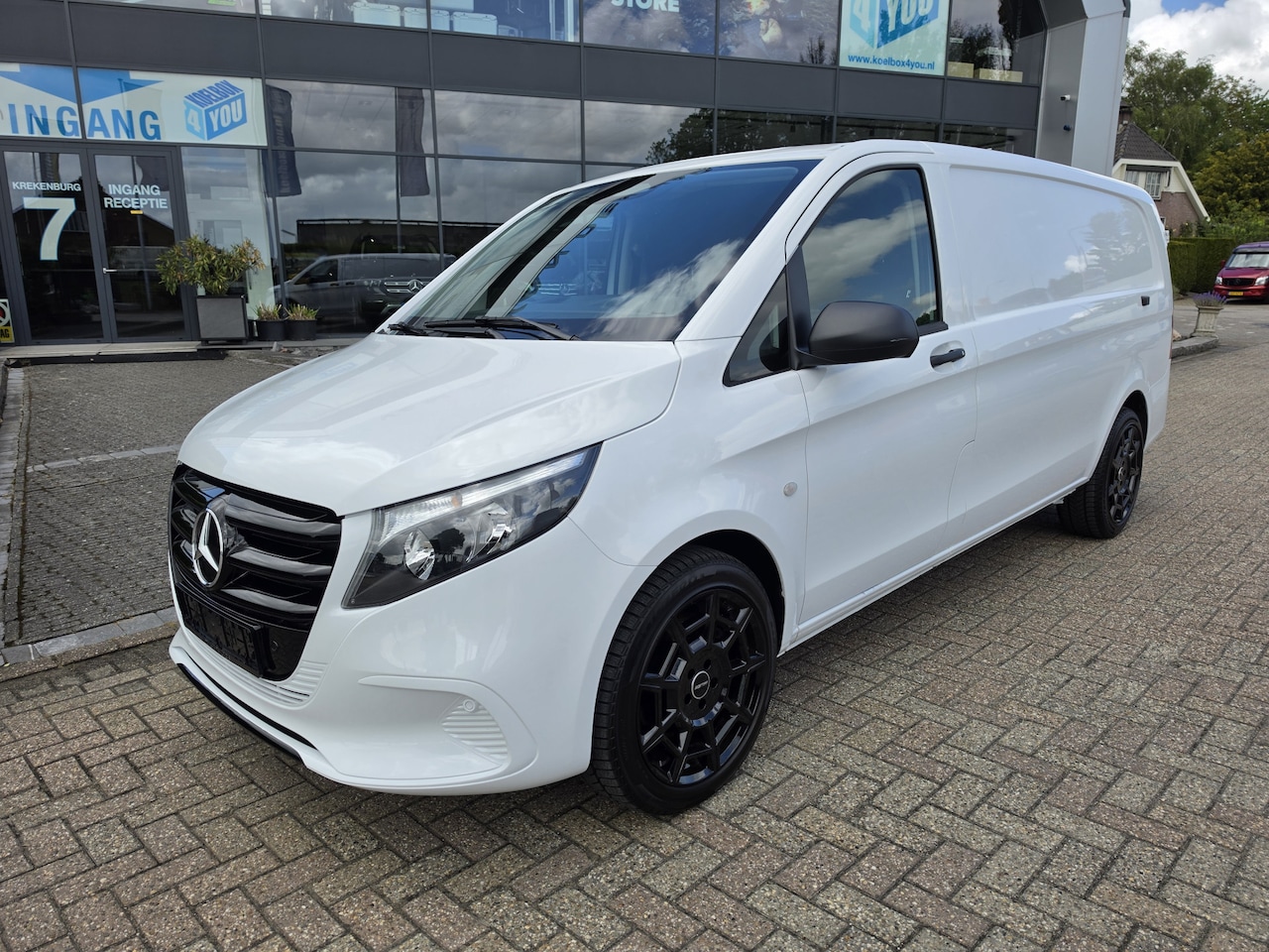 Mercedes-Benz Vito - 116 CDI L3 Pro Automaat * Camera * NAVI * - AutoWereld.nl