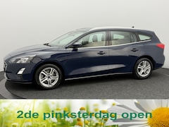 Ford Focus Wagon - 1.0 EcoBoost Trend Edition Business | Camera | Winterpakket | Navigatie