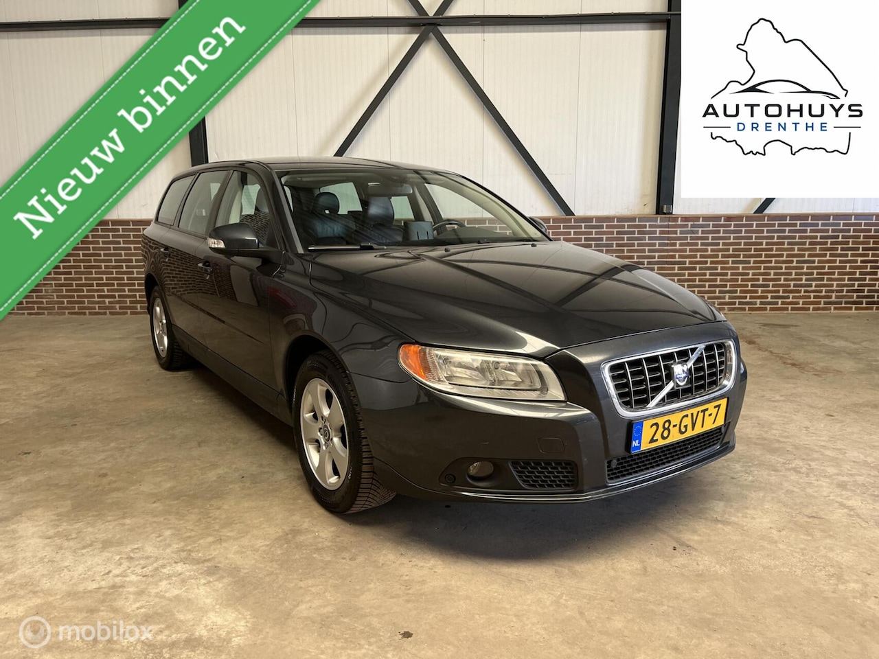 Volvo V70 - 2.0 Momentum TREKHAAK/NAVIGATIE - AutoWereld.nl