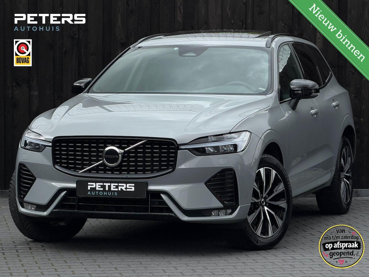 Volvo XC60 - 2.0 B4 Plus Dark| Nieuwstaat| Vol opties| 1e eig. - AutoWereld.nl