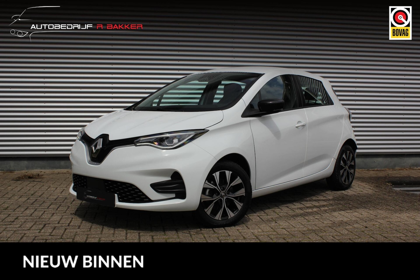 Renault Zoe - R135 Evolution 52 kWh // 12-2022 | 96% SoH | Winter Pack | Navigatie | CarPlay & Android A - AutoWereld.nl