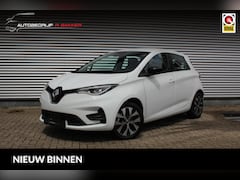 Renault Zoe - R135 Evolution 52 kWh // 12-2022 | 96% SoH | Winter Pack | Navigatie | CarPlay & Android A