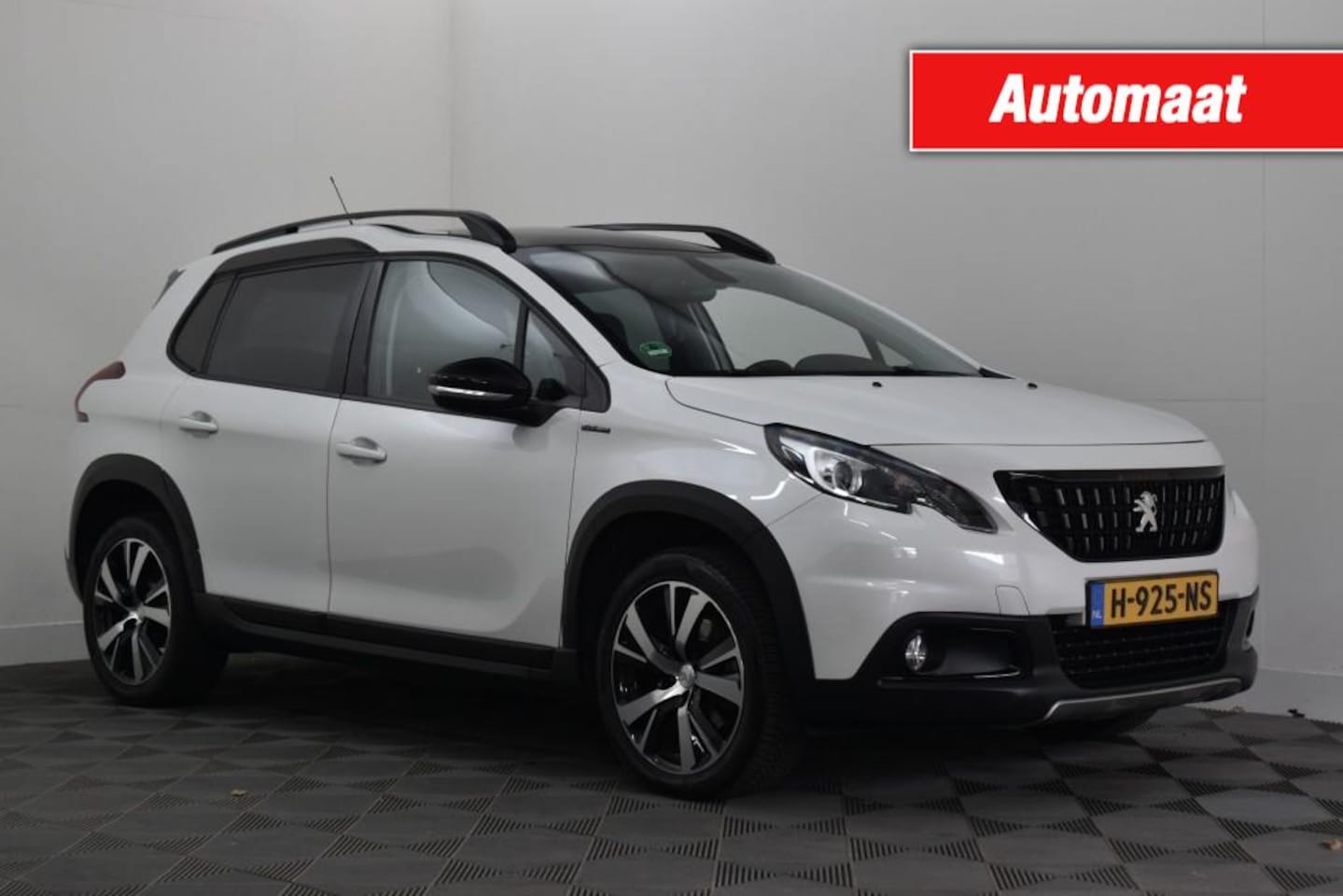 Peugeot 2008 - 1.2 PURETECH 110PK GT-LINE AUTOMAAT - AutoWereld.nl