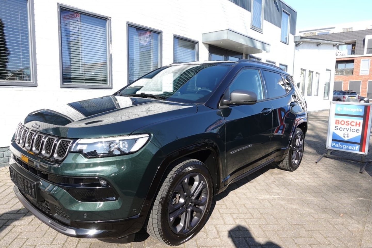 Jeep Compass - 1.3T 80TH ANN Automaat Zeer Fraai 1750 kg Trekken - AutoWereld.nl