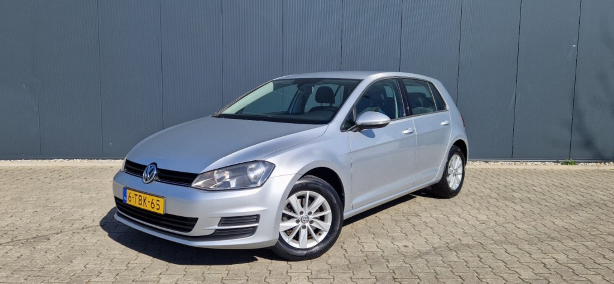 Volkswagen Golf - 1.2 TSI  5DRS  Zuinige motor ! - AutoWereld.nl