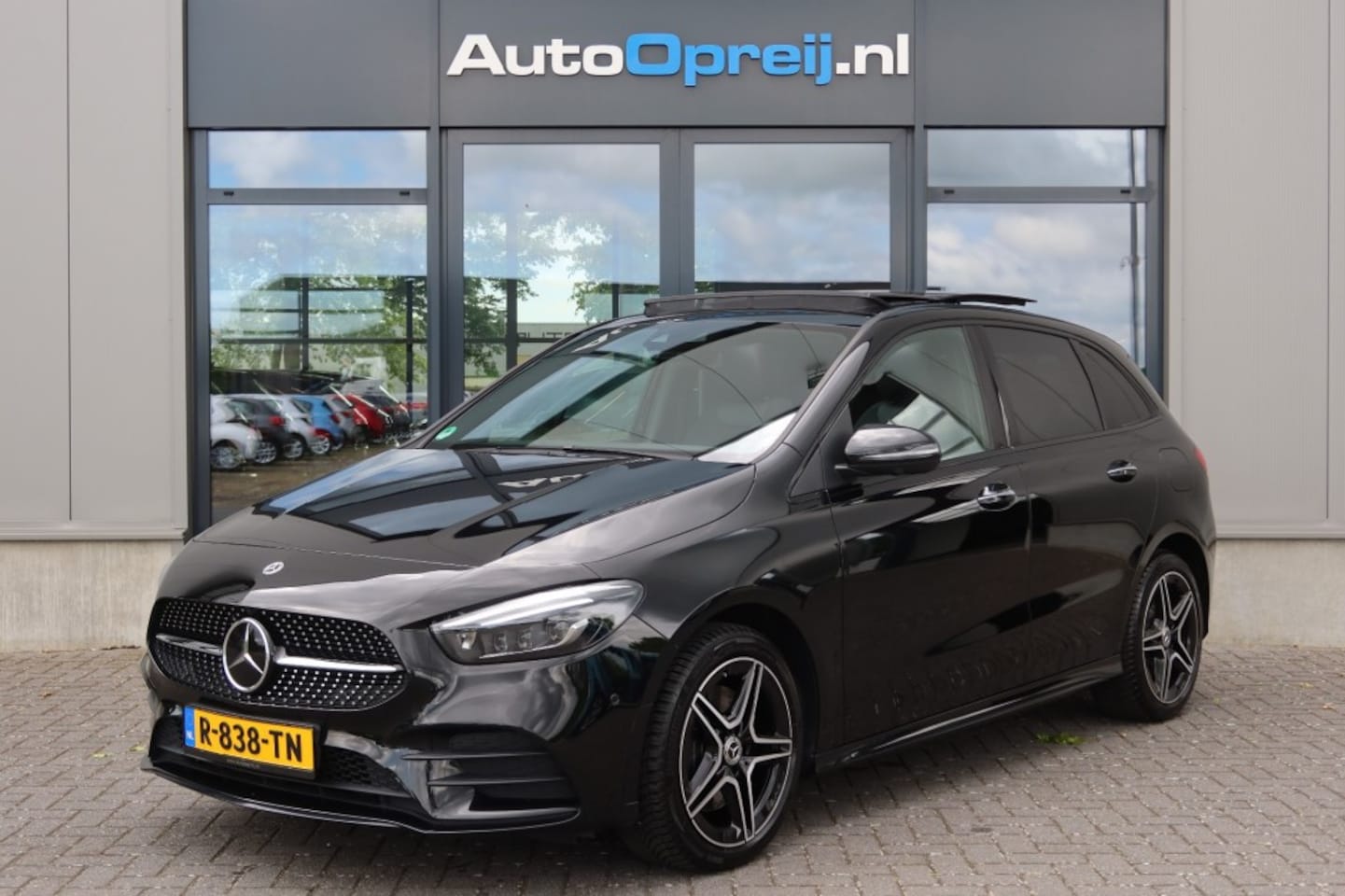 Mercedes-Benz B-klasse - 250 e AMG Line Premium Plus NAVI, Leder, Camera 360, Panoramadak, Head-up - AutoWereld.nl