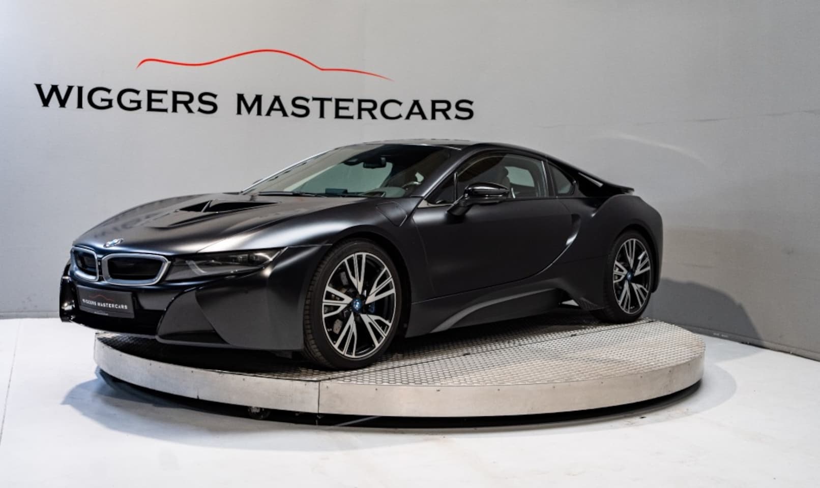 BMW i8 - Hybrid 362 PK,Edition Protonic Frozen Black, Harman Kardon, Head-up, 20 Inch, - AutoWereld.nl