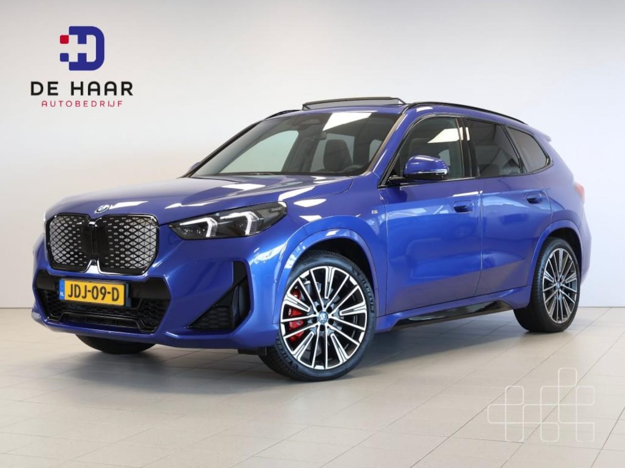BMW iX1 - xDrive30 67 kWh M Sport Pro - Pano - Trekhaak - Head-Up - AutoWereld.nl