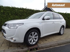 Mitsubishi Outlander - 2.0 PHEV INSTYLE+-Trkh-Navi-Blth-Cruise-Subwoofer