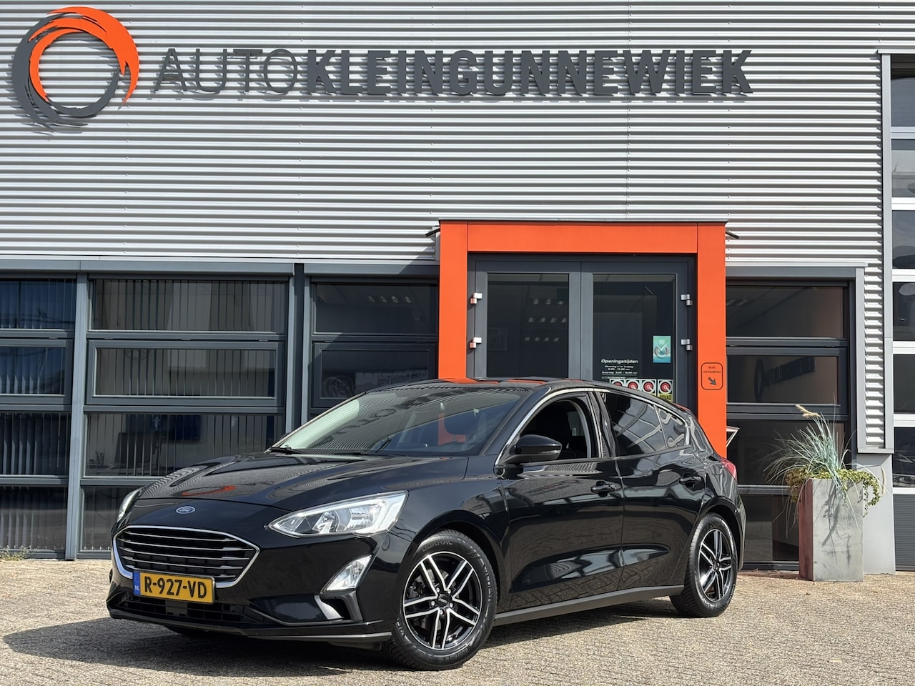 Ford Focus - 1.0 EcoBoost Titanium Business / Stoel, stuur en voorruitverwarming / Cruise Control / nav - AutoWereld.nl