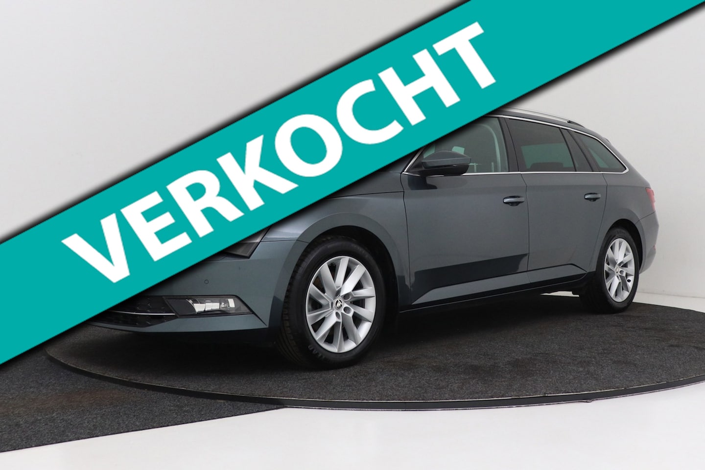 Skoda Superb Combi - 1.5 TSI ACT Sportline Business | Uitklap Trekhaak | Canton | CarPlay | Camera | Stoelverwa - AutoWereld.nl