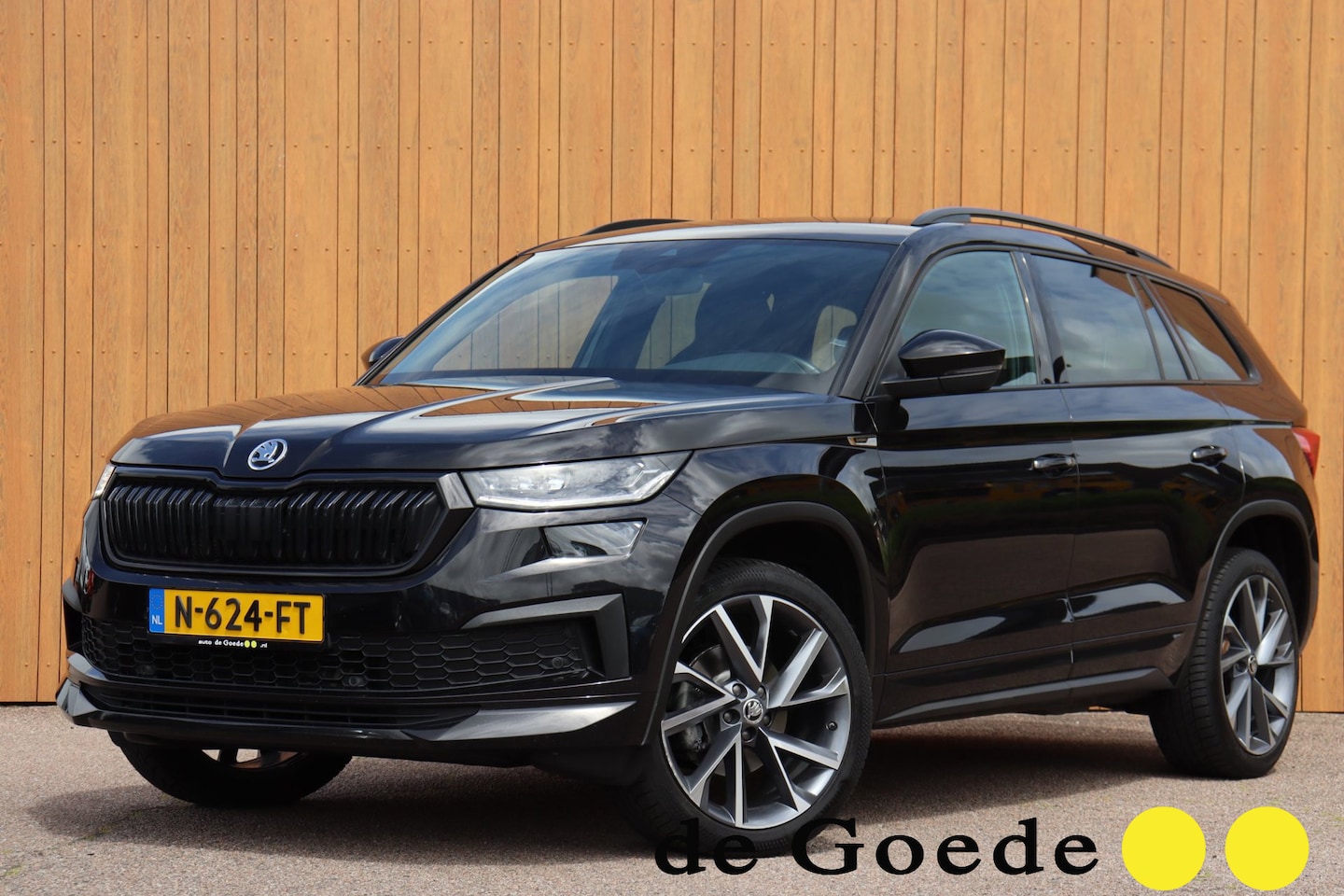 Skoda Kodiaq - 1.5 TSI Sportline Business org.NL trekhaak stuurverw el.klep canton camera - AutoWereld.nl