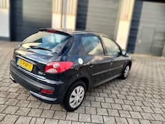 Peugeot 206 + - 1.4 Millesim 200