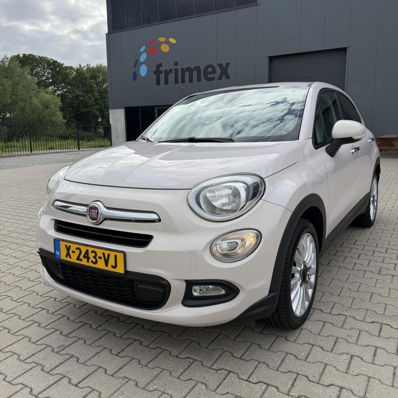 Fiat 500 X - 1.4 Turbo Lounge 2018 | Camera | PDC | Navi - AutoWereld.nl