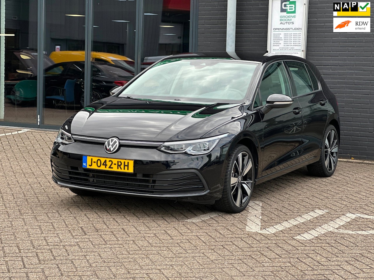 Volkswagen Golf - 1.0 TSI Life Business/sfeerverlichting/Carplay/Camera/NL-AUTO NAP!! - AutoWereld.nl