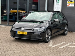 Volkswagen Golf - 1.0 TSI Life Business/sfeerverlichting/Carplay/Camera/NL-AUTO NAP