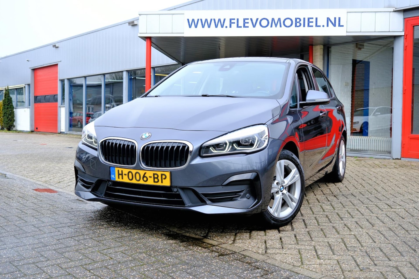 BMW 2-serie Active Tourer - 225xe iPerformance Executive Aut. Navi|Clima|LMV|PDC - AutoWereld.nl