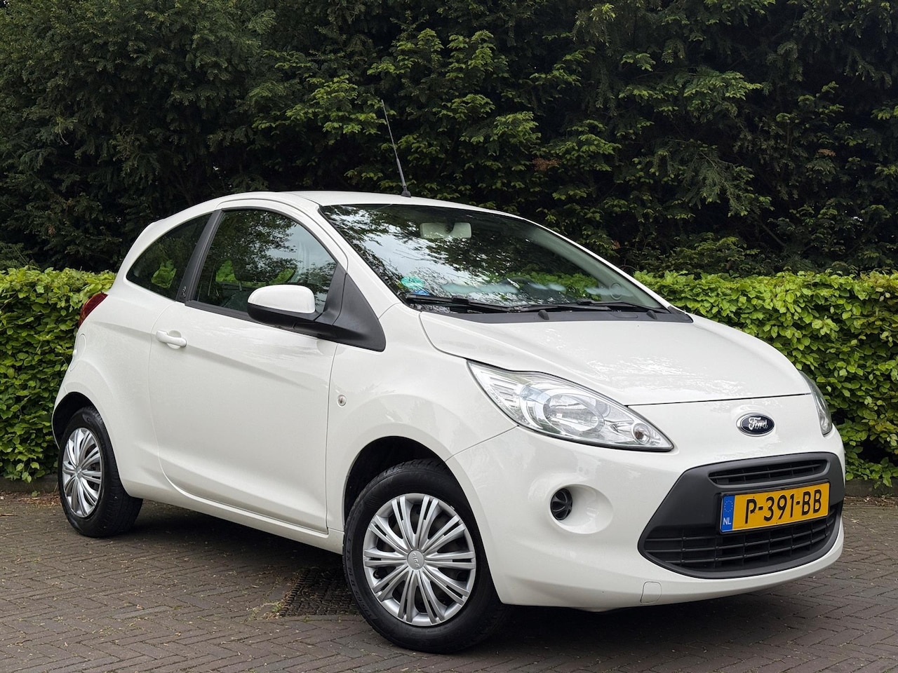Ford Ka - 1.2 Champions Edition Start/stop/Airco/Stoelverwarming/Apk - AutoWereld.nl