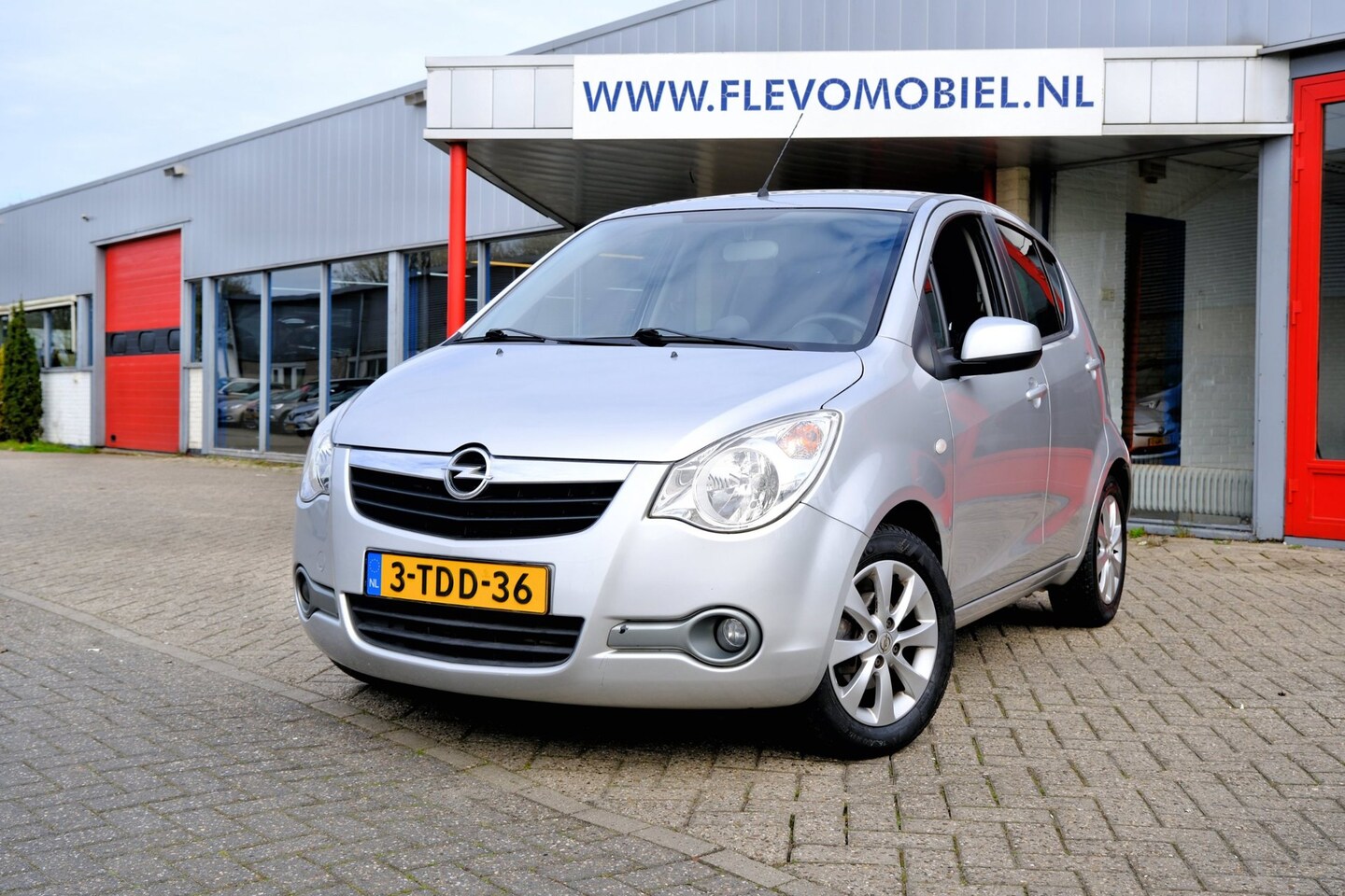Opel Agila - 1.0 Berlin 5-drs *71.590km!* Airco|LMV - AutoWereld.nl
