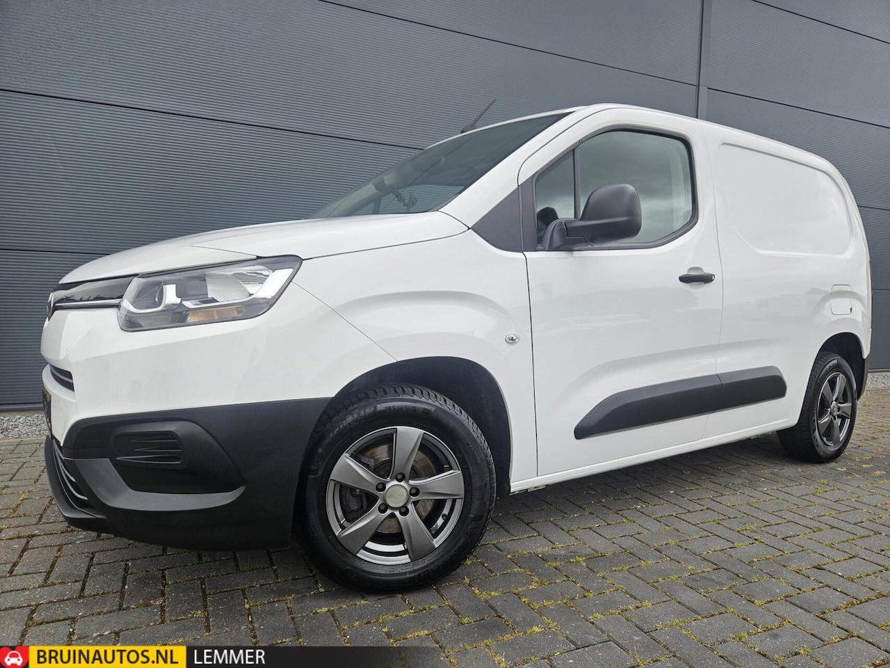 Toyota ProAce City - 1.5 D-4D Airco Cruise Trekhaak - AutoWereld.nl