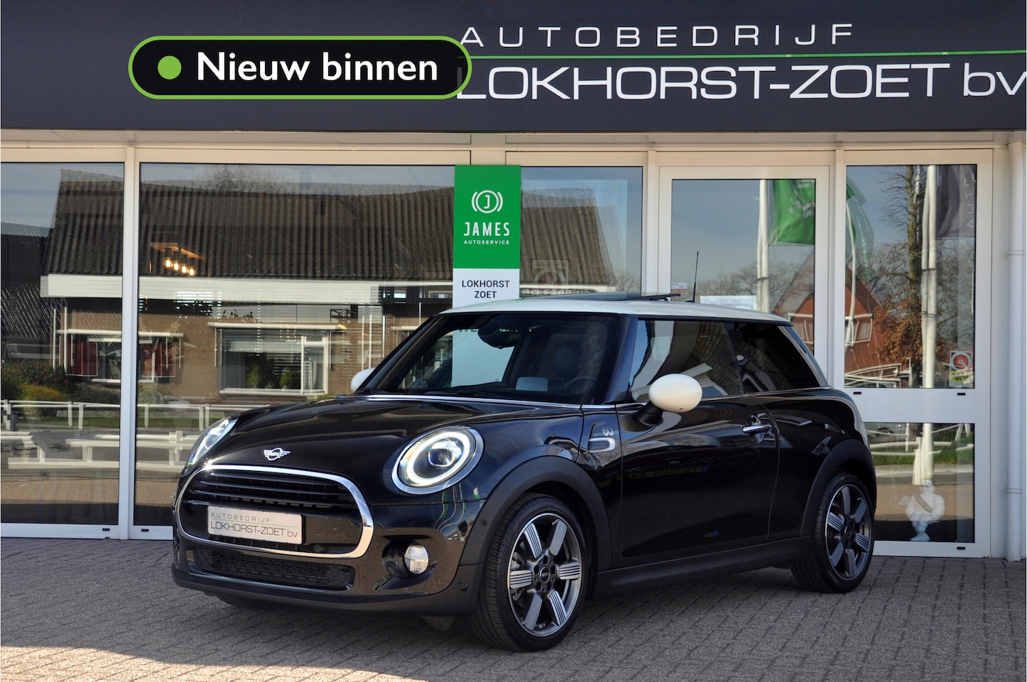 MINI Cooper - Mini 1.5 60 Years Edition | 25.000 km! | 1e eigenaar van juli 2019 | HK-Audio | Head Up | - AutoWereld.nl