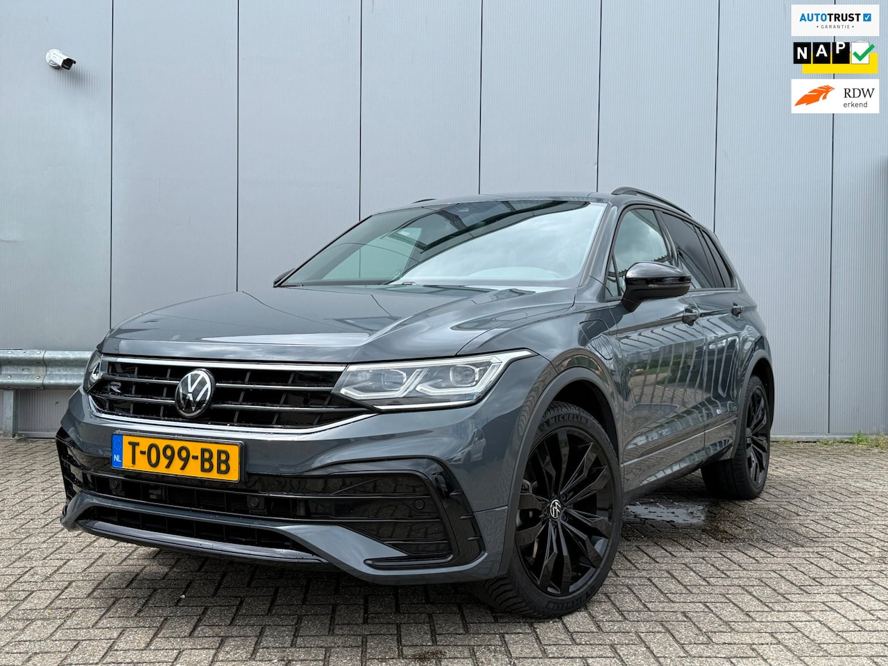 Volkswagen Tiguan - 1.4 TSI eHybrid R-Line Business | Panoramadak | Stoelverwarming | Adaptive Cruise | R-Line - AutoWereld.nl