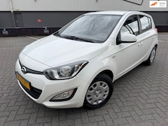 Hyundai i20 - 1.2i i-Catcher*Airco*Trekhaak*APK*Centrale vergrendeling afstandsbediening