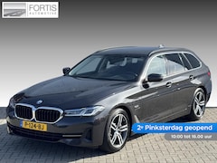 BMW 5-serie Touring - 520e Business Edition Plus NL-AUTO | LEDER | PDC