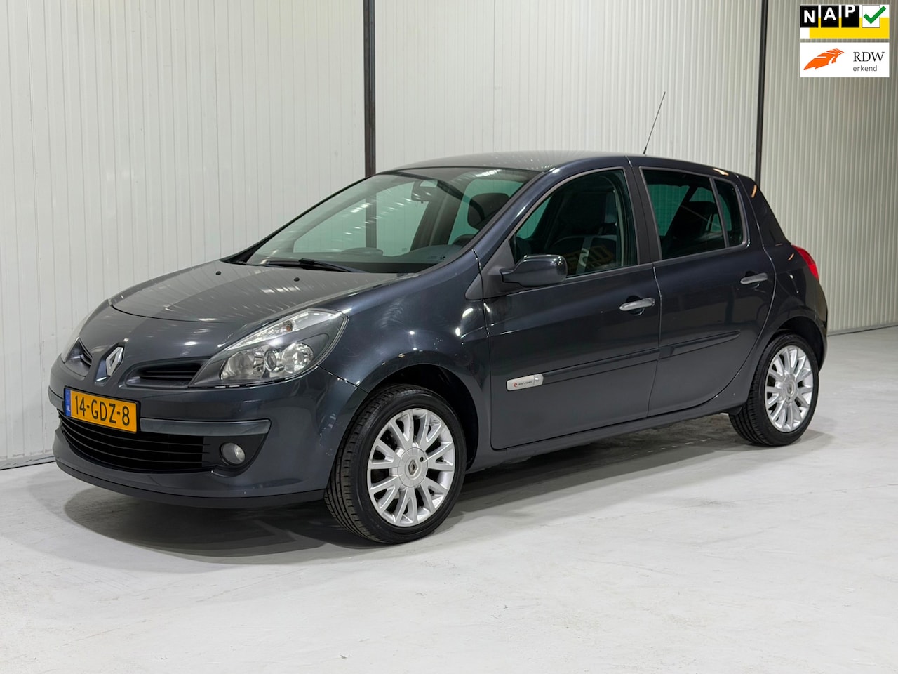 Renault Clio - 1.2 TCE Rip Curl NWE APK - AIRCO - LM VELGEN! - AutoWereld.nl