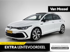 Volkswagen Golf - 1.5 eTSI R-Line Business | Automaat | Panoramadak | Navigatie | Apple Carplay / Android Au