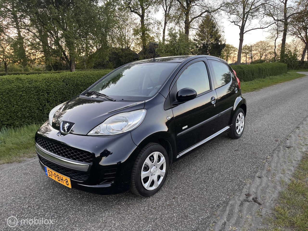 Peugeot 107 - 1.0-12V Millesim 200 1.0-12V Millesim 200 - AutoWereld.nl