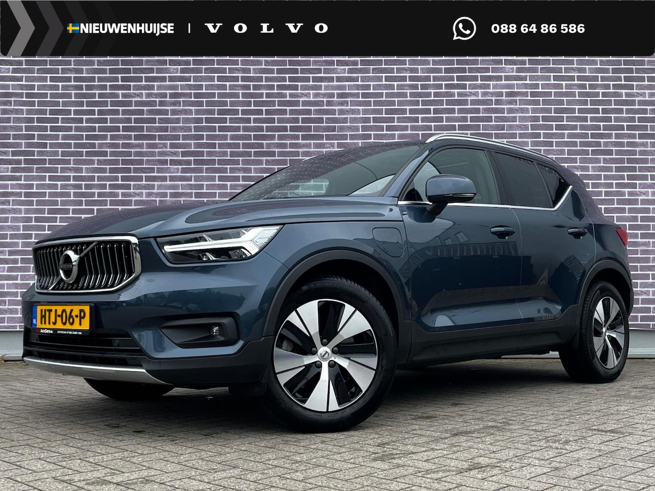 Volvo XC40 - 1.5 T4 Recharge Inscription Expression | Parkeersensoren voor + achter | Panoramisch schui - AutoWereld.nl