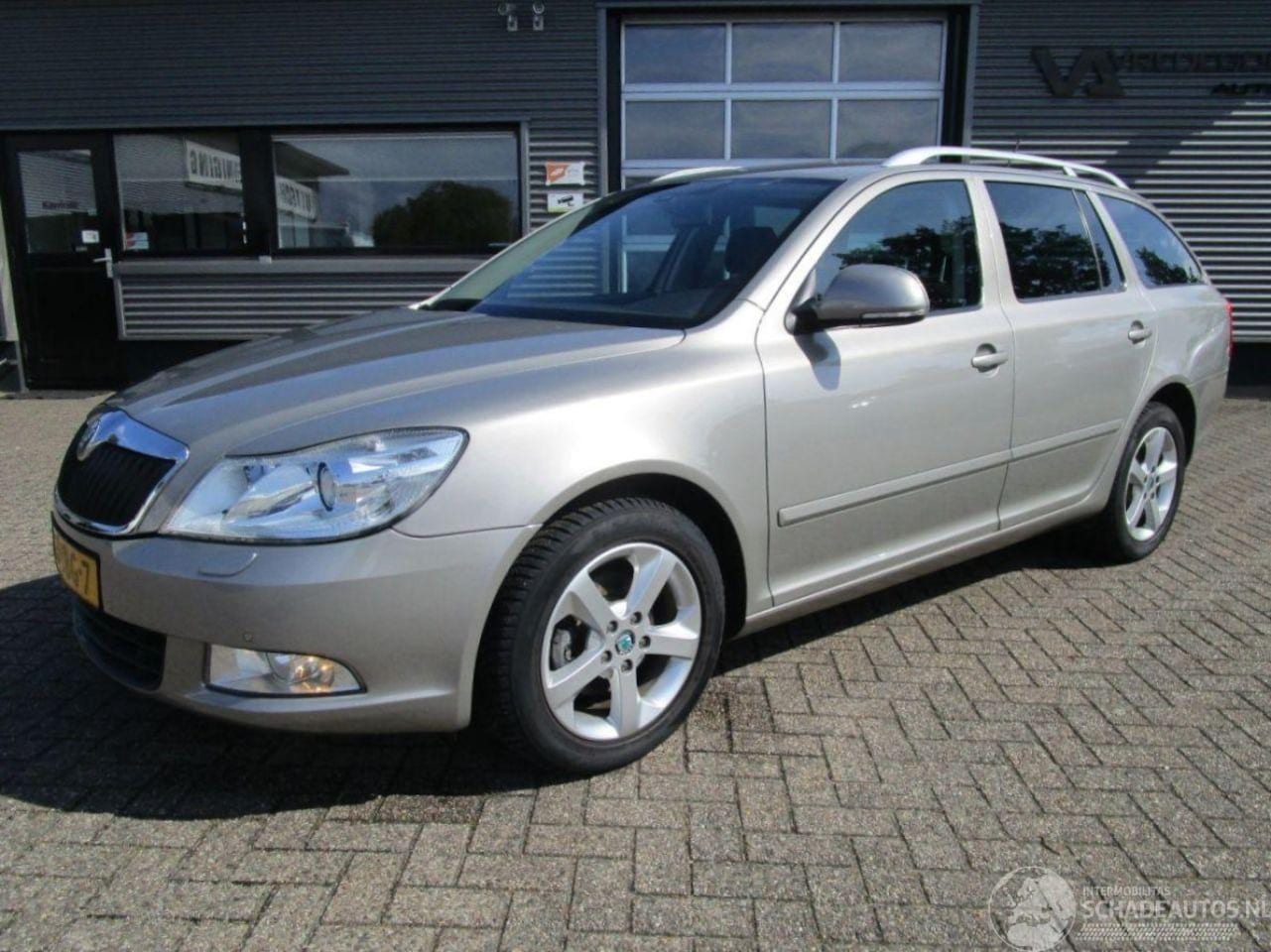 Skoda Octavia Combi - 1.2 TSI Elegance 1.2 TSI Elegance - AutoWereld.nl