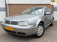 Volkswagen Golf - 1.6-16V AIRCO/CRUISE/NIEUWE APK